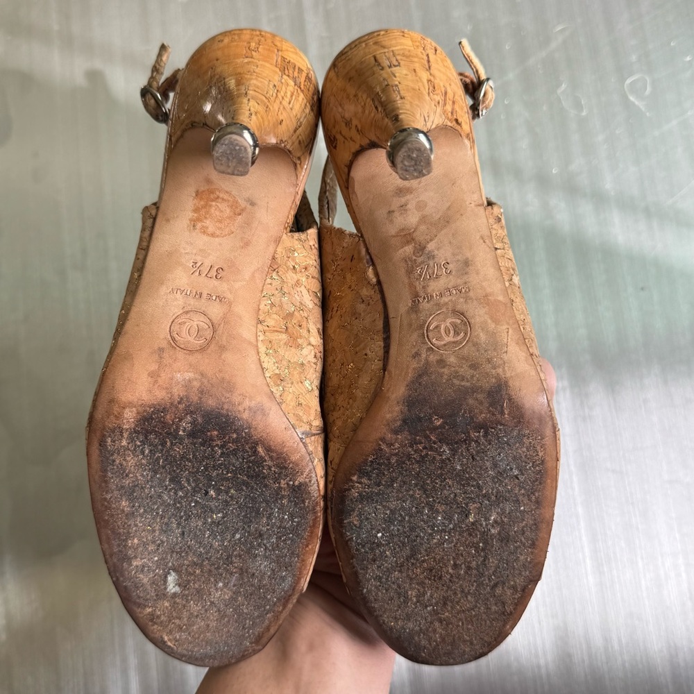 Chanel Cork Logo Heels  37.5 - Picture 3 of 5